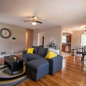Virginia Sleeps 8 Game Rm And Meditation Rm United States