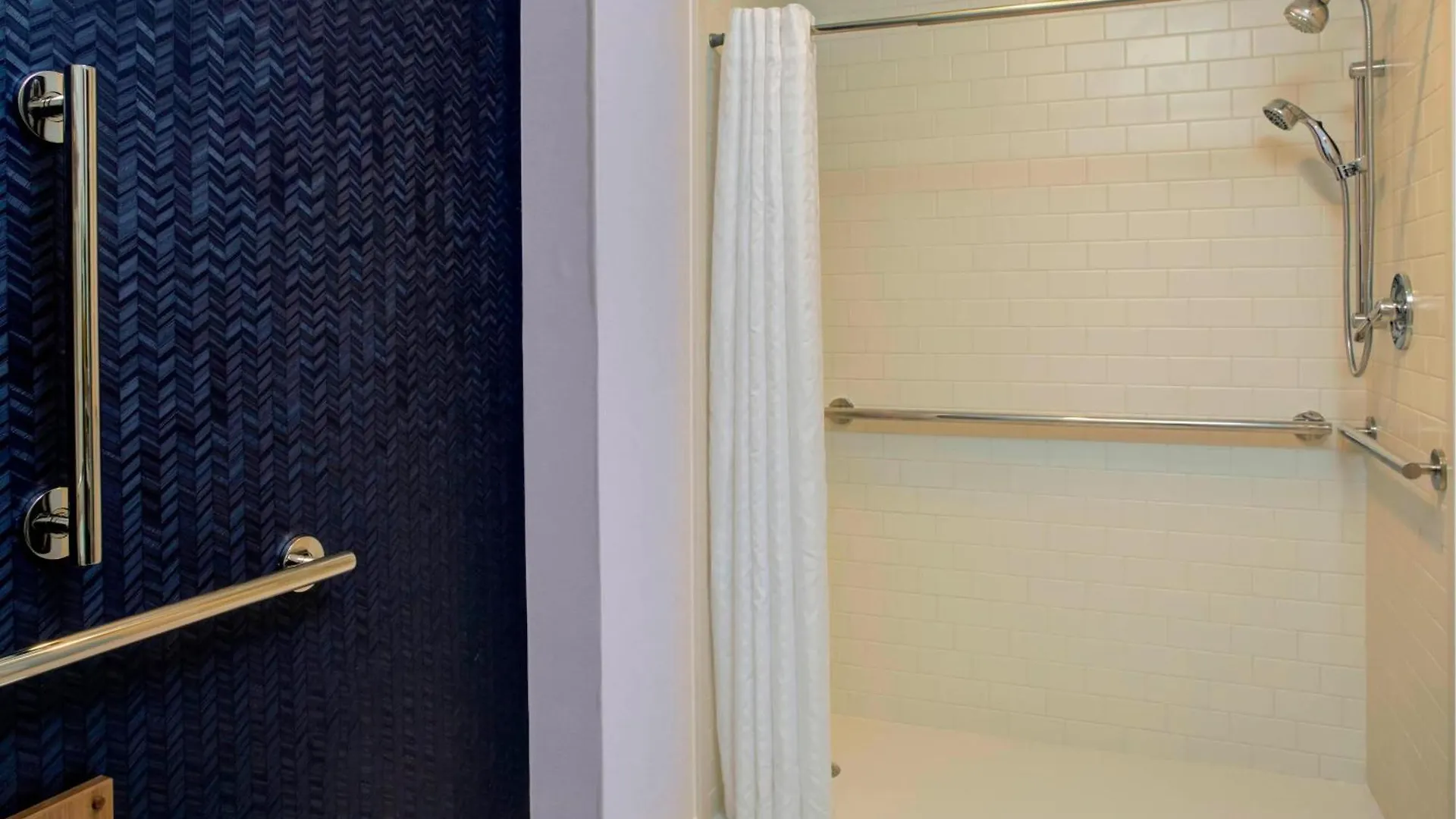 Fairfield Inn & Suites By Marriott Virginia Beach Oceanfront 3*,  United States