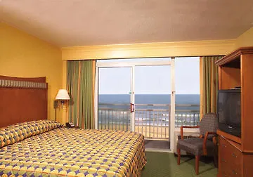 Fairfield Inn & Suites By Marriott Virginia Beach Oceanfront 3*,