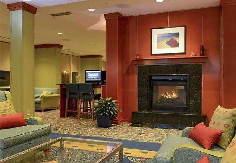 Fairfield Inn & Suites By Marriott Virginia Beach Oceanfront Hotel